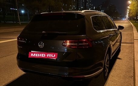 Volkswagen Passat B8 рестайлинг, 2018 год, 2 250 000 рублей, 3 фотография