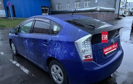 Toyota Prius, 2011 год, 1 300 000 рублей, 7 фотография