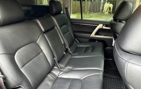 Toyota Land Cruiser 200, 2011 год, 4 000 000 рублей, 24 фотография