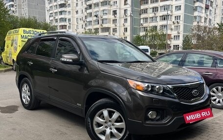 KIA Sorento II рестайлинг, 2011 год, 1 800 000 рублей, 24 фотография