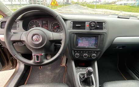 Volkswagen Jetta VI, 2012 год, 850 000 рублей, 17 фотография