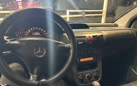 Mercedes-Benz Vaneo, 2004 год, 530 000 рублей, 9 фотография