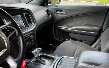 Dodge Charger, 2017 год, 2 850 000 рублей, 9 фотография