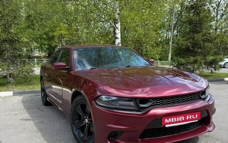 Dodge Charger, 2017 год, 2 850 000 рублей, 2 фотография