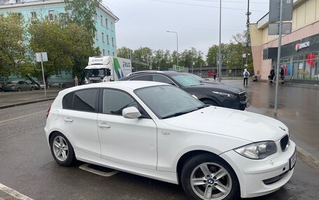 BMW 1 серия, 2011 год, 865 000 рублей, 3 фотография