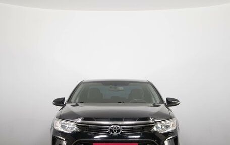 Toyota Camry, 2017 год, 1 999 000 рублей, 3 фотография