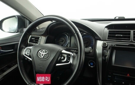 Toyota Camry, 2017 год, 1 999 000 рублей, 13 фотография