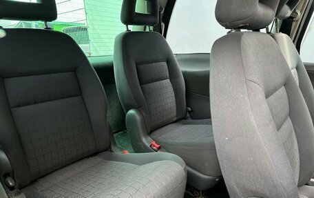 SEAT Alhambra II рестайлинг, 2002 год, 450 000 рублей, 15 фотография