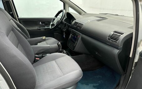 SEAT Alhambra II рестайлинг, 2002 год, 450 000 рублей, 13 фотография