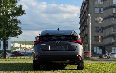 Toyota Prius IV XW50, 2019 год, 1 750 000 рублей, 7 фотография