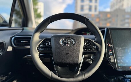 Toyota Prius IV XW50, 2019 год, 1 750 000 рублей, 20 фотография