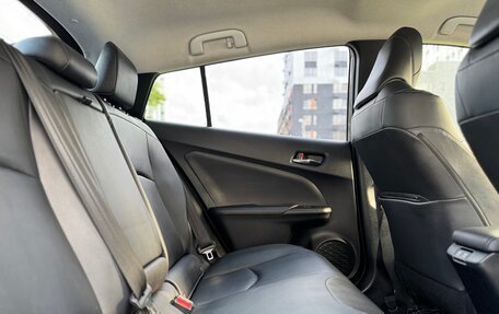 Toyota Prius IV XW50, 2019 год, 1 750 000 рублей, 31 фотография