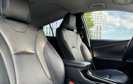 Toyota Prius IV XW50, 2019 год, 1 750 000 рублей, 28 фотография