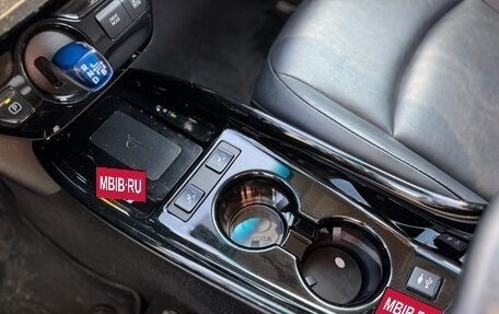 Toyota Prius IV XW50, 2019 год, 1 750 000 рублей, 25 фотография