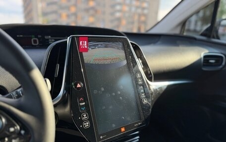 Toyota Prius IV XW50, 2019 год, 1 750 000 рублей, 24 фотография
