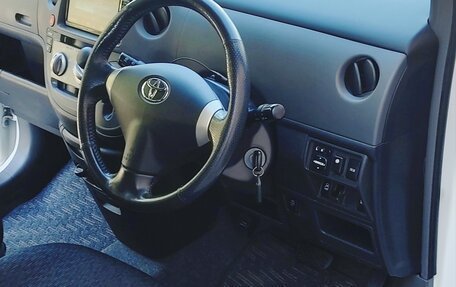 Toyota Sienta I, 2011 год, 1 170 000 рублей, 15 фотография