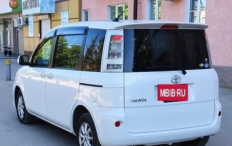 Toyota Sienta I, 2011 год, 1 170 000 рублей, 5 фотография