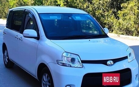 Toyota Sienta I, 2011 год, 1 170 000 рублей, 8 фотография