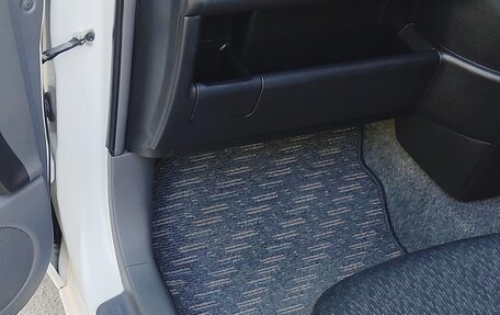 Toyota Sienta I, 2011 год, 1 170 000 рублей, 18 фотография