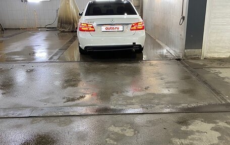 Mercedes-Benz E-Класс, 2011 год, 1 450 000 рублей, 4 фотография