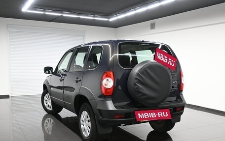 Chevrolet Niva I рестайлинг, 2018 год, 795 000 рублей, 8 фотография