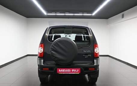 Chevrolet Niva I рестайлинг, 2018 год, 795 000 рублей, 6 фотография