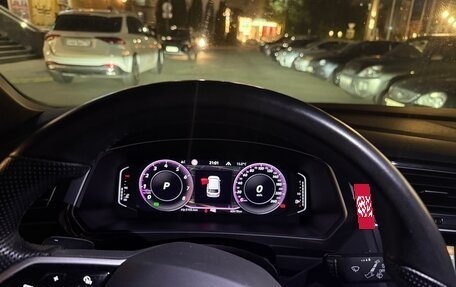 Volkswagen Tiguan II, 2021 год, 3 300 000 рублей, 12 фотография