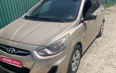 Hyundai Solaris II рестайлинг, 2012 год, 800 000 рублей, 1 фотография