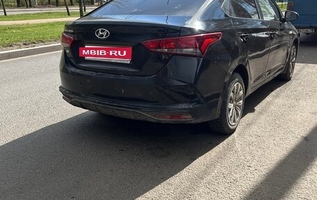 Hyundai Solaris II рестайлинг, 2021 год, 1 000 000 рублей, 3 фотография