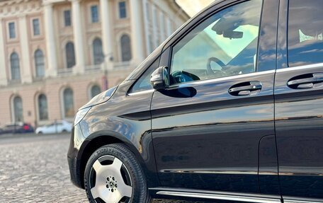 Mercedes-Benz V-Класс, 2025 год, 14 450 000 рублей, 3 фотография