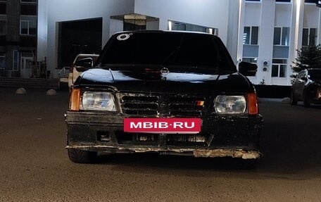 Opel Ascona C, 1984 год, 270 000 рублей, 2 фотография