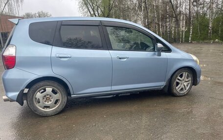 Honda Fit III, 2002 год, 490 000 рублей, 6 фотография