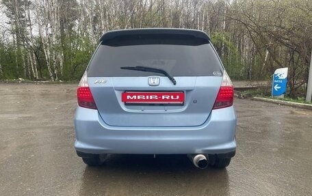 Honda Fit III, 2002 год, 490 000 рублей, 4 фотография