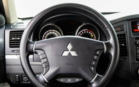 Mitsubishi Pajero IV, 2012 год, 2 218 000 рублей, 18 фотография