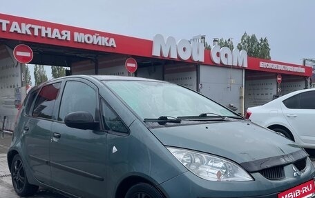Mitsubishi Colt VI рестайлинг, 2006 год, 375 000 рублей, 2 фотография