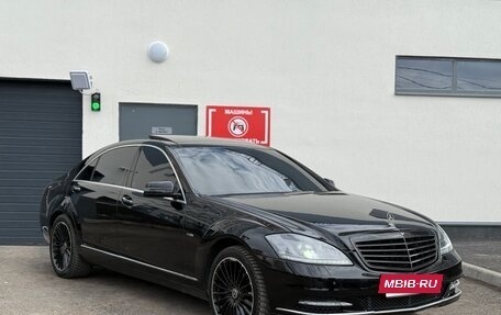 Mercedes-Benz S-Класс, 2012 год, 1 950 000 рублей, 4 фотография