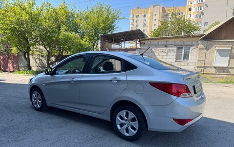 Hyundai Solaris II рестайлинг, 2015 год, 1 095 000 рублей, 9 фотография