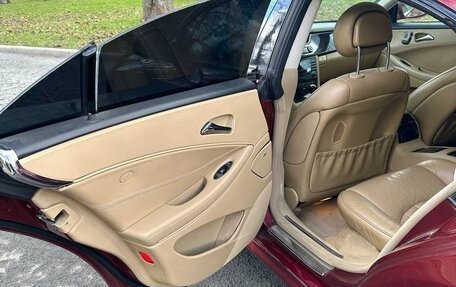 Mercedes-Benz CLS, 2004 год, 1 300 000 рублей, 21 фотография