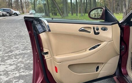Mercedes-Benz CLS, 2004 год, 1 300 000 рублей, 20 фотография