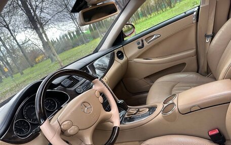 Mercedes-Benz CLS, 2004 год, 1 300 000 рублей, 26 фотография