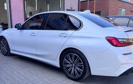 BMW 3 серия, 2019 год, 2 990 000 рублей, 10 фотография
