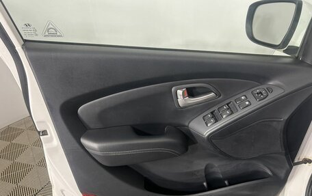 Hyundai ix35 I рестайлинг, 2012 год, 800 000 рублей, 8 фотография