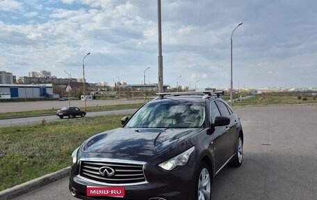 Infiniti QX70, 2015 год, 2 100 000 рублей, 1 фотография