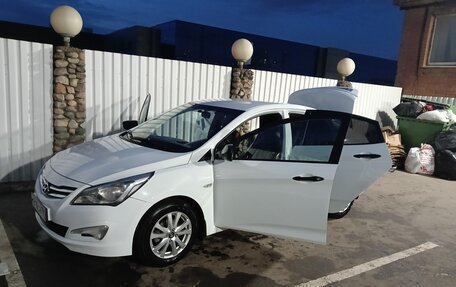 Hyundai Solaris II рестайлинг, 2014 год, 750 000 рублей, 3 фотография