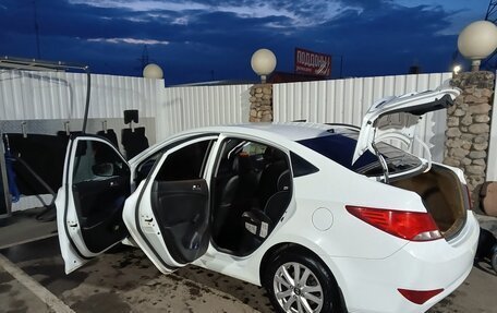 Hyundai Solaris II рестайлинг, 2014 год, 750 000 рублей, 4 фотография