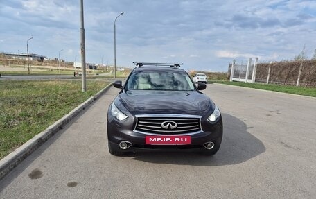Infiniti QX70, 2015 год, 2 100 000 рублей, 9 фотография