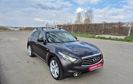 Infiniti QX70, 2015 год, 2 100 000 рублей, 2 фотография