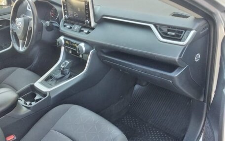 Toyota RAV4, 2020 год, 3 370 000 рублей, 7 фотография