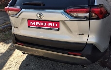 Toyota RAV4, 2020 год, 3 370 000 рублей, 20 фотография