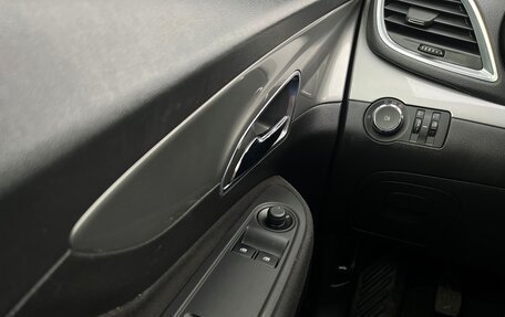 Opel Mokka I, 2013 год, 828 700 рублей, 20 фотография